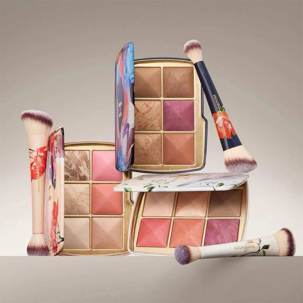 HOURGLASS Ambient Lighting Edit Unlocked Limited Edition 2025