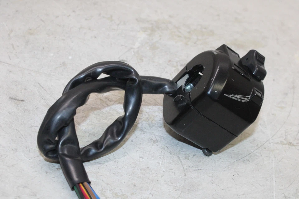 2015 YAMAHA SR400 OEM CLIPE ESQUERDO NA ALÇA INTERRUPTORES DE SINAIS DE BUZINA - Imagem 4 de 4