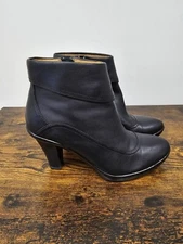 Sofft Womens Size 6.5M Rochelle Black Leather Heeled Ankle Boot Bootie Side Zip 