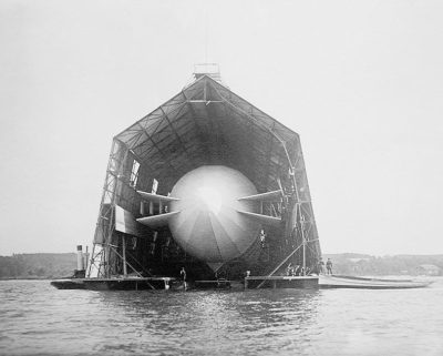 ZEPPELIN AIRSHIP / BLIMP IN HANGAR 11x14 GLOSSY PHOTO PRINT
