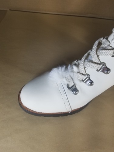 Sam Edelman Manchester Ivory Faux Fur Lined Heeled Lace Up Boots Size 9 New - Picture 15 of 24