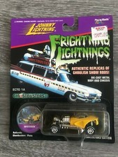 1997 JOHNNY LIGHTNING 1:64 FRIGHT'NING LIGHTNINGS YELLOW MYSTERION B16