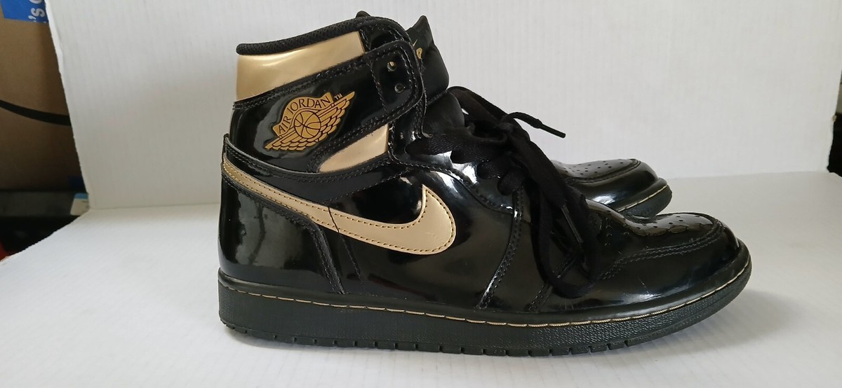Men's Nike Air Jordan Retro 1 High OG 'Black Metallic Gold Men's Nike Air Jordan Retro 1 High OG 'Black Metallic Gold