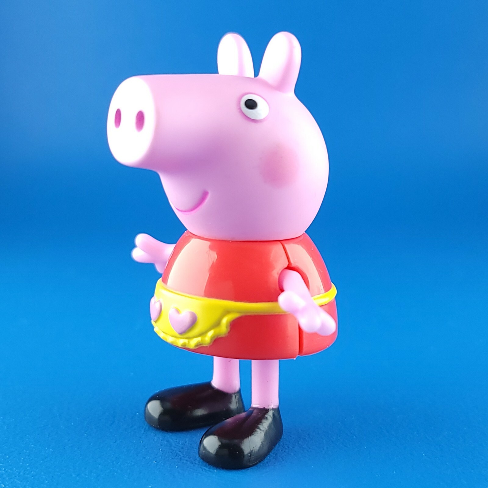 Peppa Pig Figure Peppa With Apron Peek n Surprise Playhouse X4261 Replacement