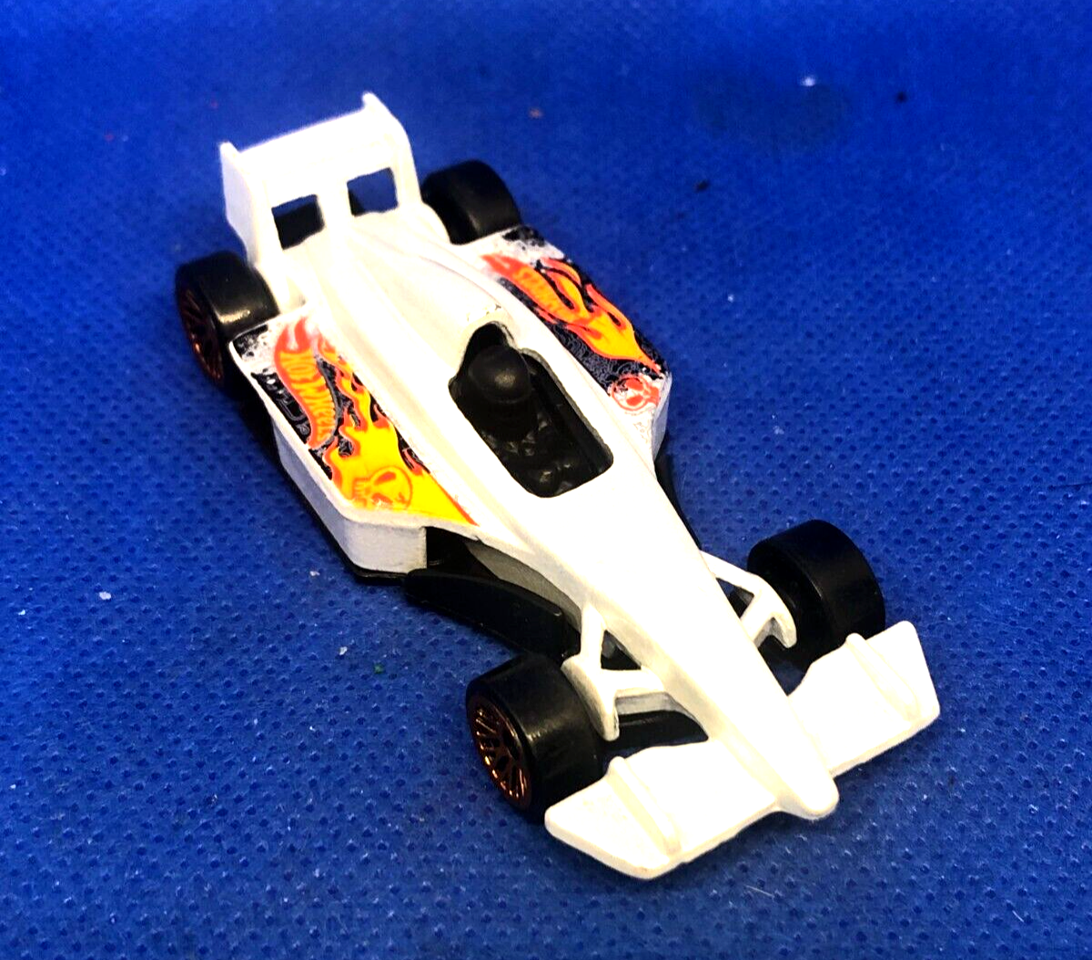 Mattel 1998 E33 R0227 Hot Wheels Made in Thailand Voiture