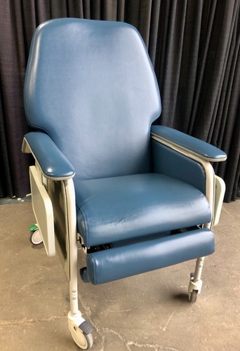 Lumex Extra Wide Clinical Chair 587W-KIT Procedural Recliner