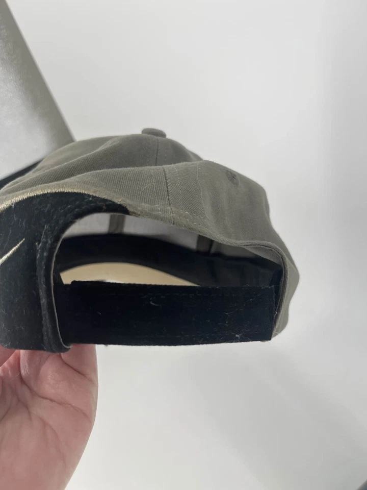 Chapéu caminhoneiro Ford cinza camuflado chamas alça ajustável - Imagem 3 de 4