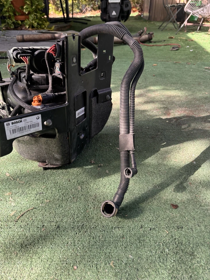 Tanque activo BMW X5 E70 M57 tanque de depósito de líquido de escape diésel Foto 2 de 4