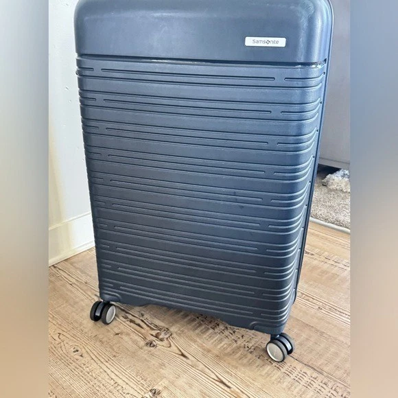 Maleta rígida Samsonite Spinner Equipaje, ELEVATION PLUS HARDSIDE SPINNER maleta 27' Foto 3 de 4
