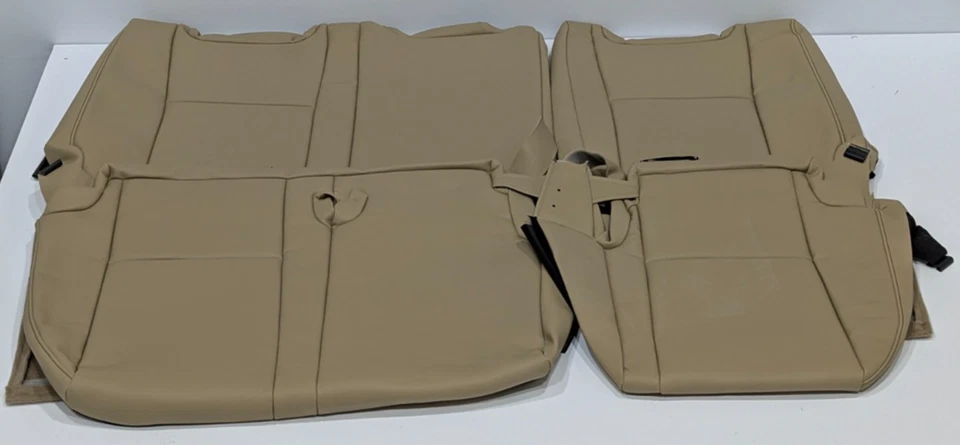 Fundas de asiento de cuero tostado AT8 para Toyota Highlander LE Plus 2014-2019 Foto 4 de 4