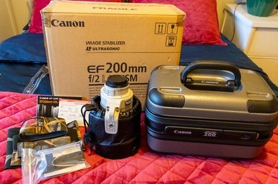 Canon EF 200mm f/2 L IS USM Lens in excellent condition