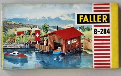Faller B-284 ~~ Bootshaus ''Neptun'' Boothaus Boot-Anlegestelle  #DEZ4370
