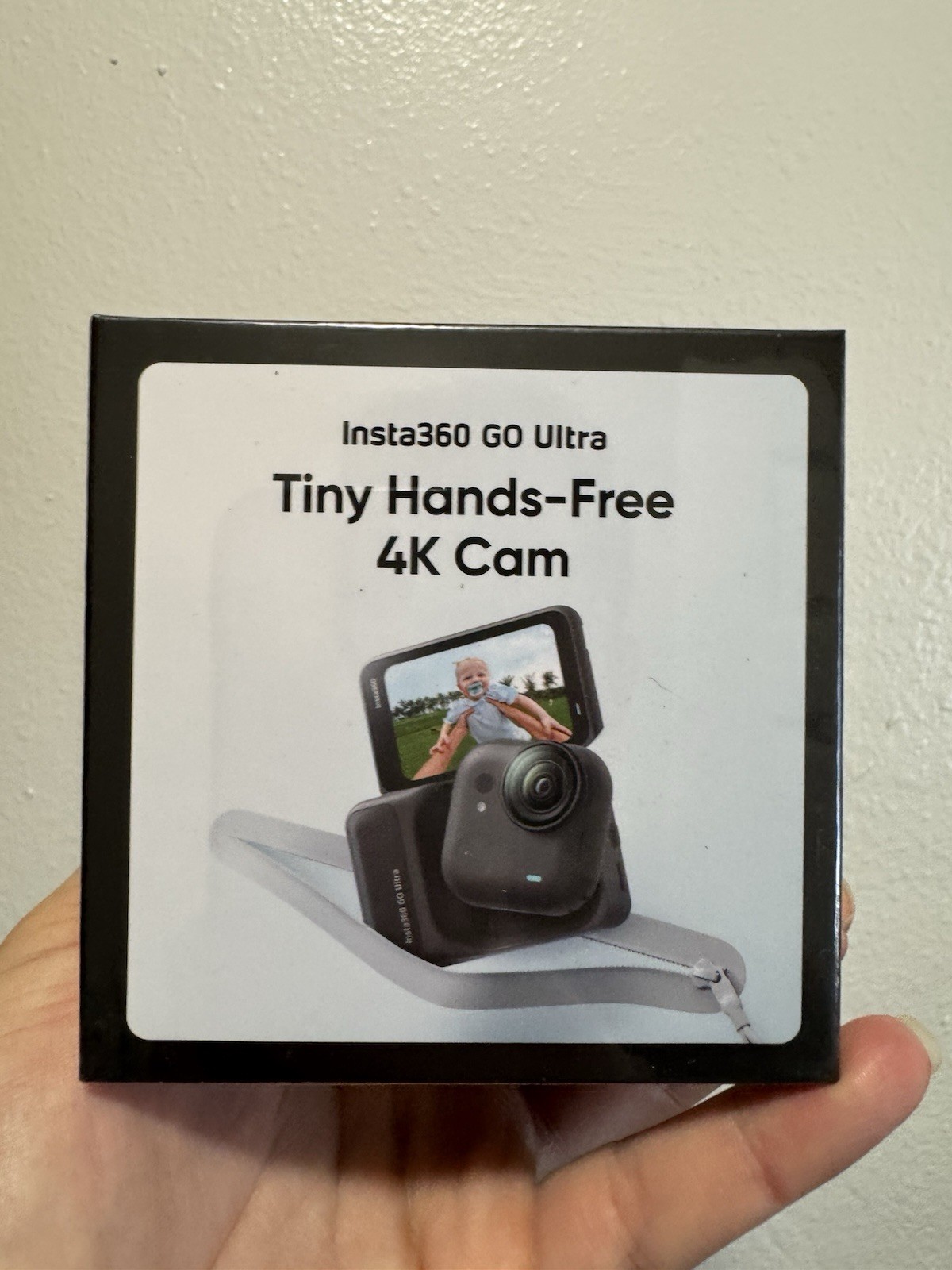 Insta360 GO Ultra Standard Bundle - Midnight Black Sealed Brand New.