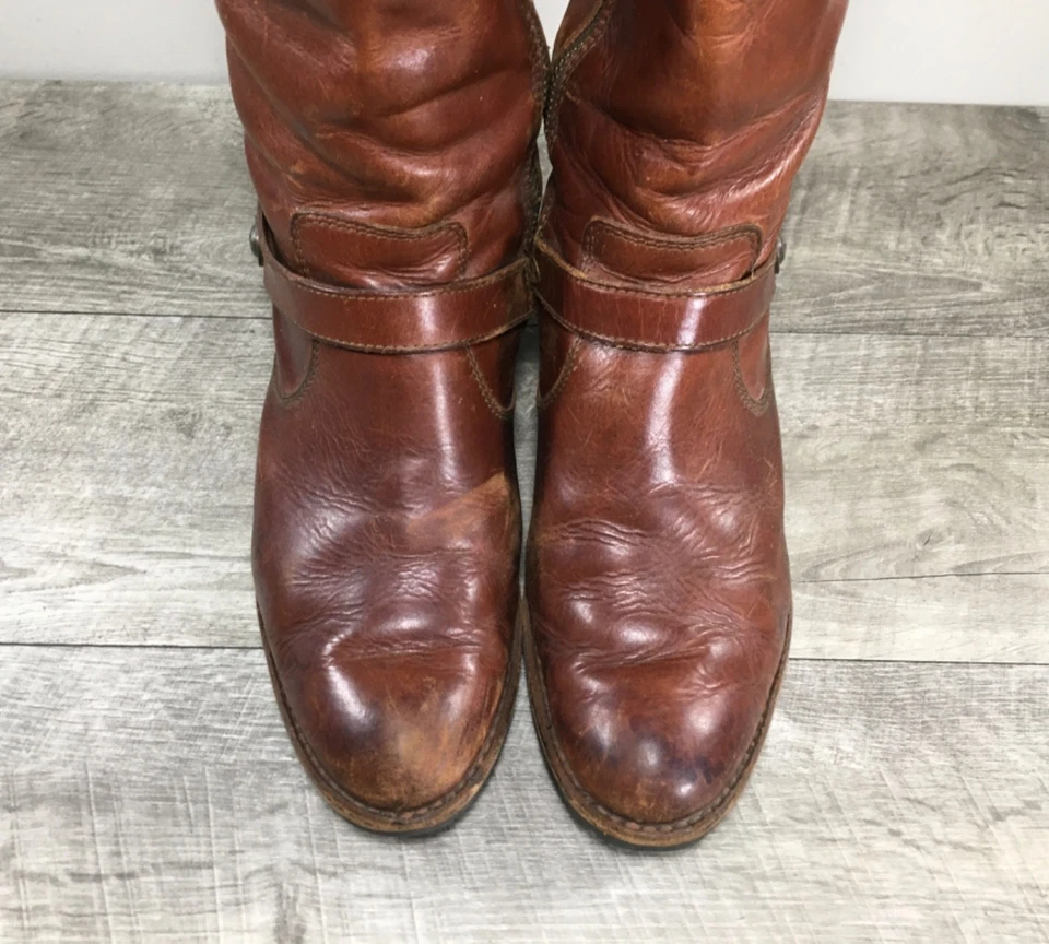 Women’s Frye #76570 Western Brown Leather Knee-High Riding Stacked Heel Boots 9 - Image 4 of 4