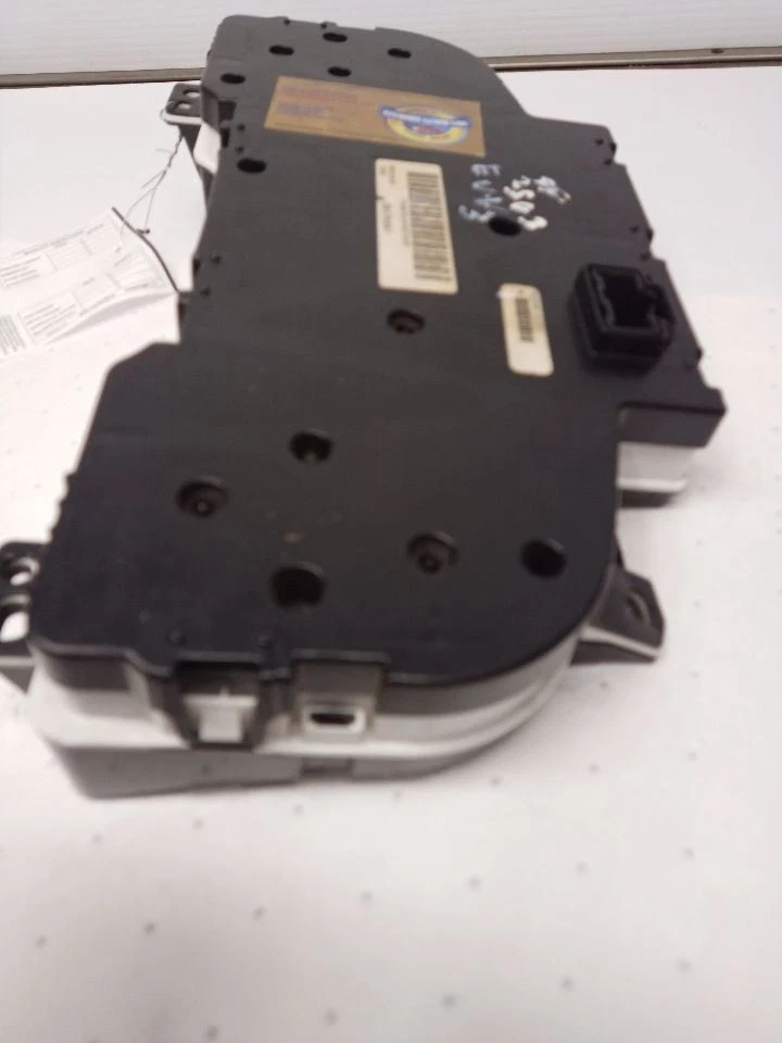 Instrument Cluster 23,835mi US Market MPH from 2007 Cadillac Escalade 10772147 - Image 4 of 4