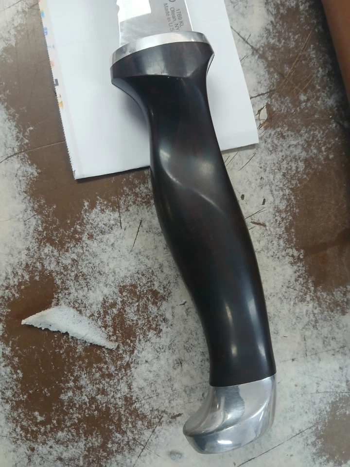 Cuchillo de hoja fija dentada Cutco 1769 con funda de cuero nuevo en caja peces de caza Foto 2 de 4