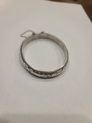 Bracelet  sterling silver 925 Very Nice bangle bracelet Vintage small 7.25''inch