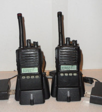 Lot of 2 VX Standard VX-354-AG7B-5 UHF 450-512 MHz 5W 16CH Two Way Radio W/Batt