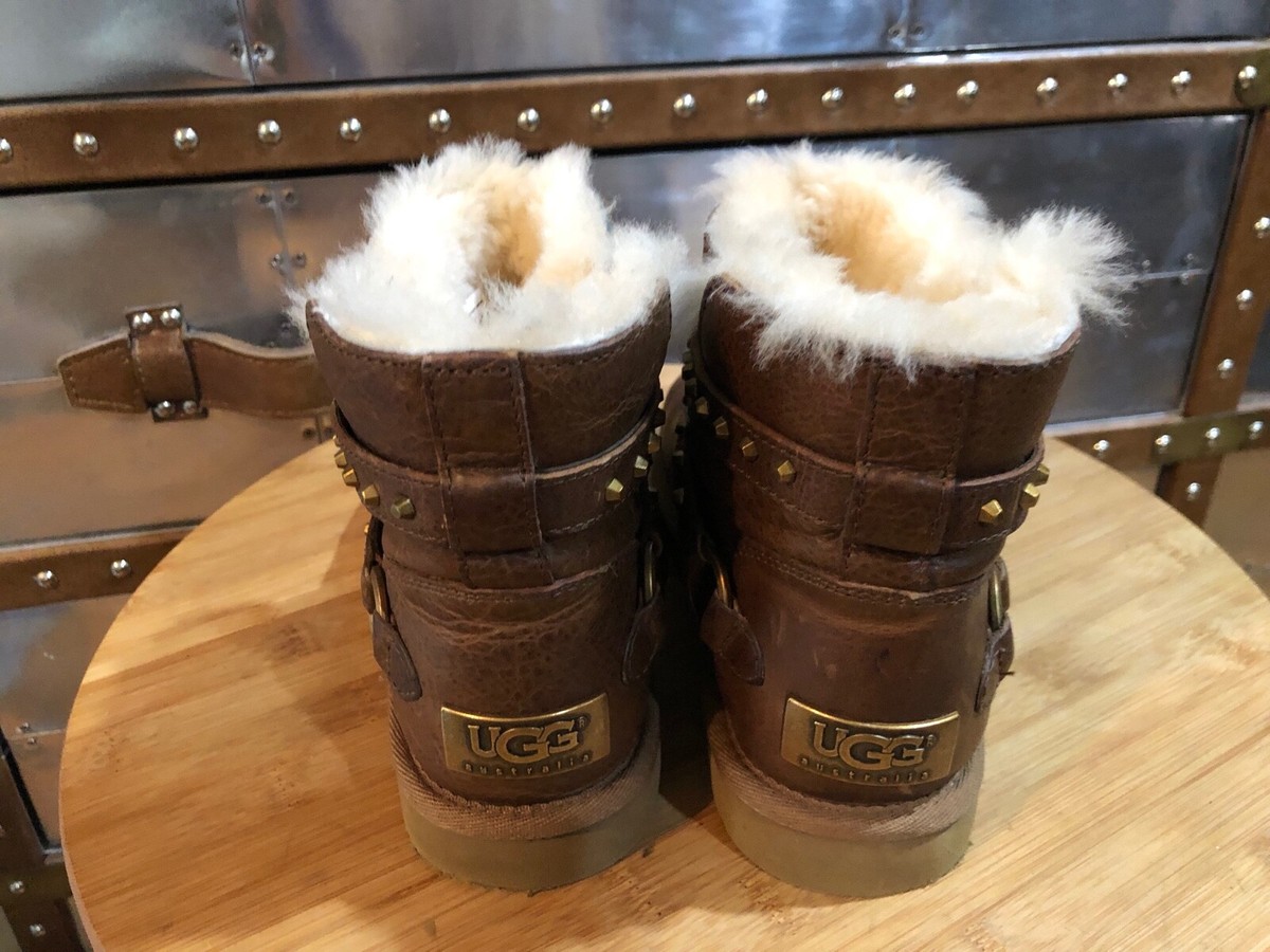 靴 UGG Australia leather studs boots s-l1200.jpg