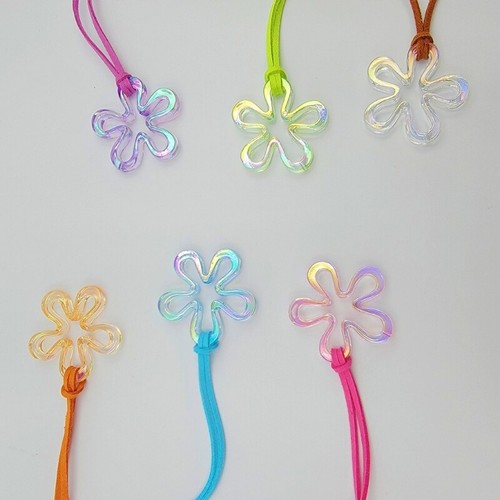Cute Flower Pendant Chokers Hollowed Floral Necklace Acrylic Material for Teen - Picture 6 of 13