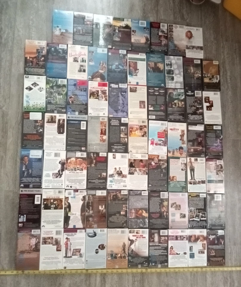 Vintage VHS - 80s, 90s, 2000s Mix!! Lot Of 68 Random Tapes !! ALL FACTORY SEALED - Imagem 4 de 4