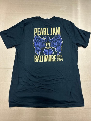 Pearl Jam - Baltimore, MD 09.12.24 Button Sticker Token Tee Shirt L *SOLD OUT*! - Bild 2 von 2