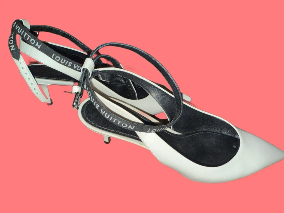 Zapatos de salón Louis Vuitton charol call back Foto 2 de 4