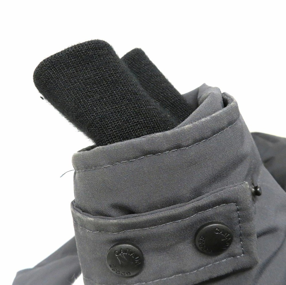 Canada Goose Men's black down jacket thumbnail 12