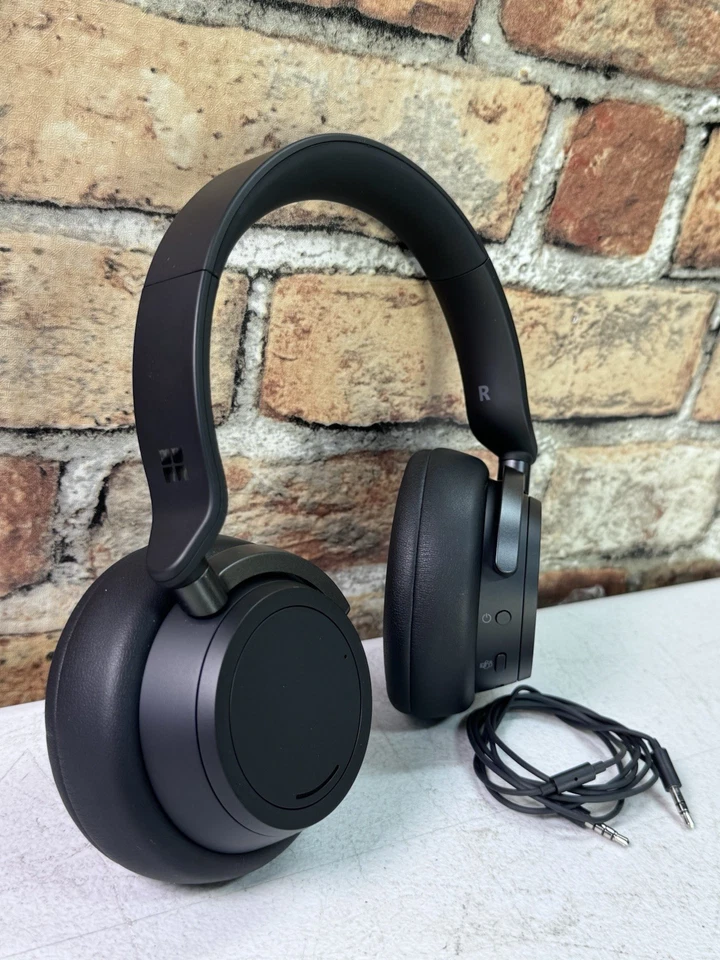 Microsoft Surface Headphones 2 Wireless Bluetooth Noise-Cancelling Black - Image 2 of 4