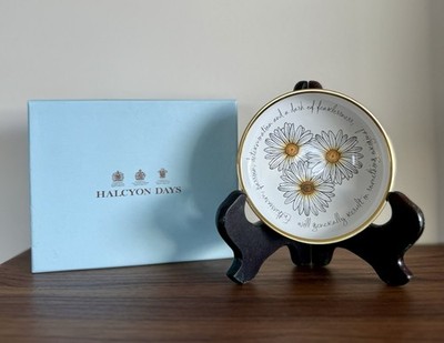 HALCYON DAYS. Small Charlotte Moss Daisy Enamel Trinket Tray/Dish, Pre Owned