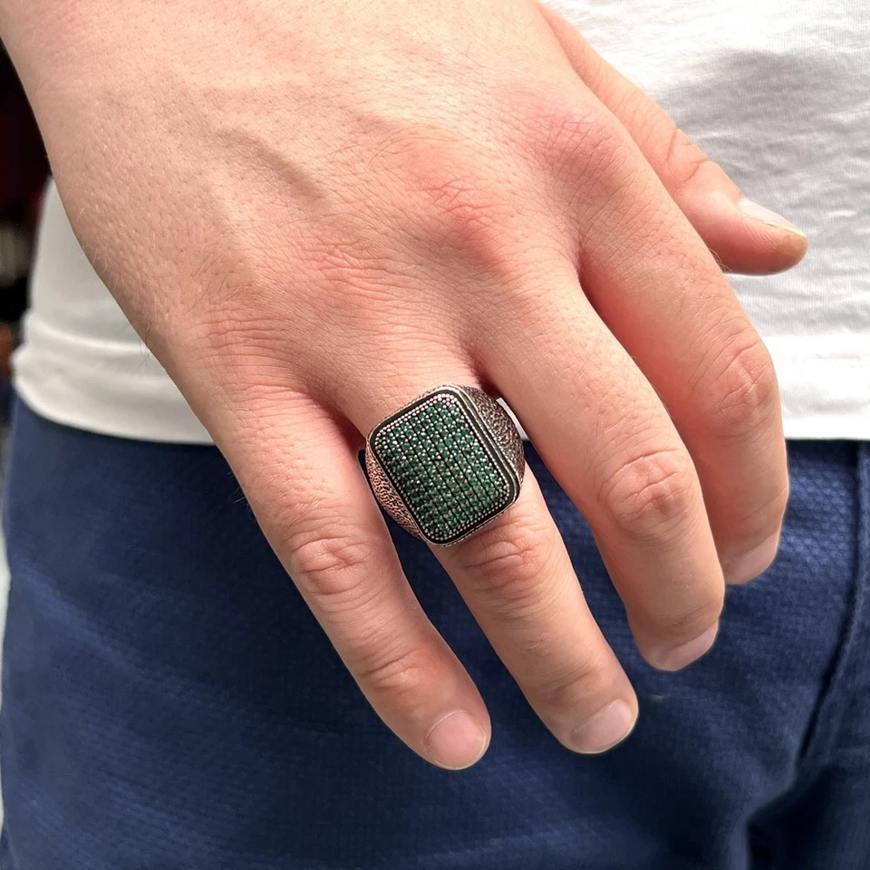 Anillo de plata de ley 925 con piedra de circón verde estilo turco para hombre Foto 3 de 3