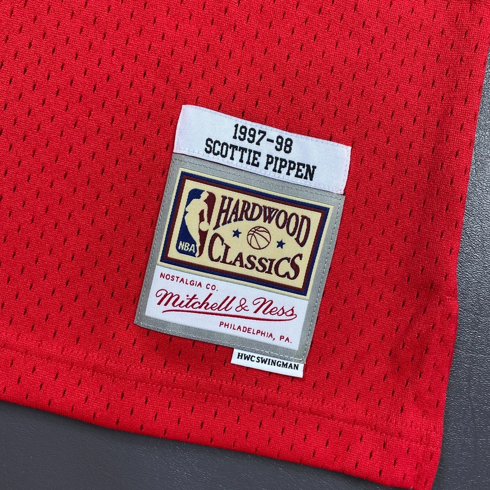 Camiseta masculina 100% autêntica Scottie Pippen Mitchell Ness 97 98 Bulls tamanho M 40 - Imagem 4 de 4