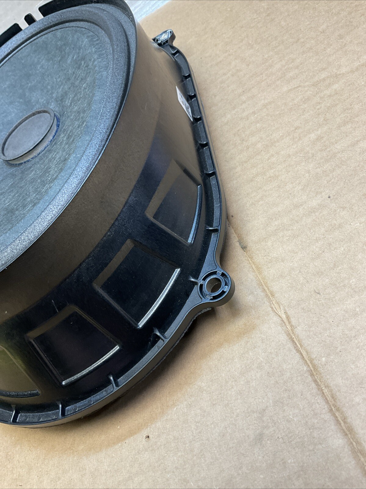 MASERATI GHIBLI REAR SUBWOOFER SUB WOOFER SPEAKER BASS BOX OEM 14-17 670005164