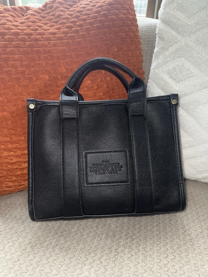 Bolso de Mano Marc by Marc Jacob's the Small Bandolera de Cuero Negro Foto 2 de 4