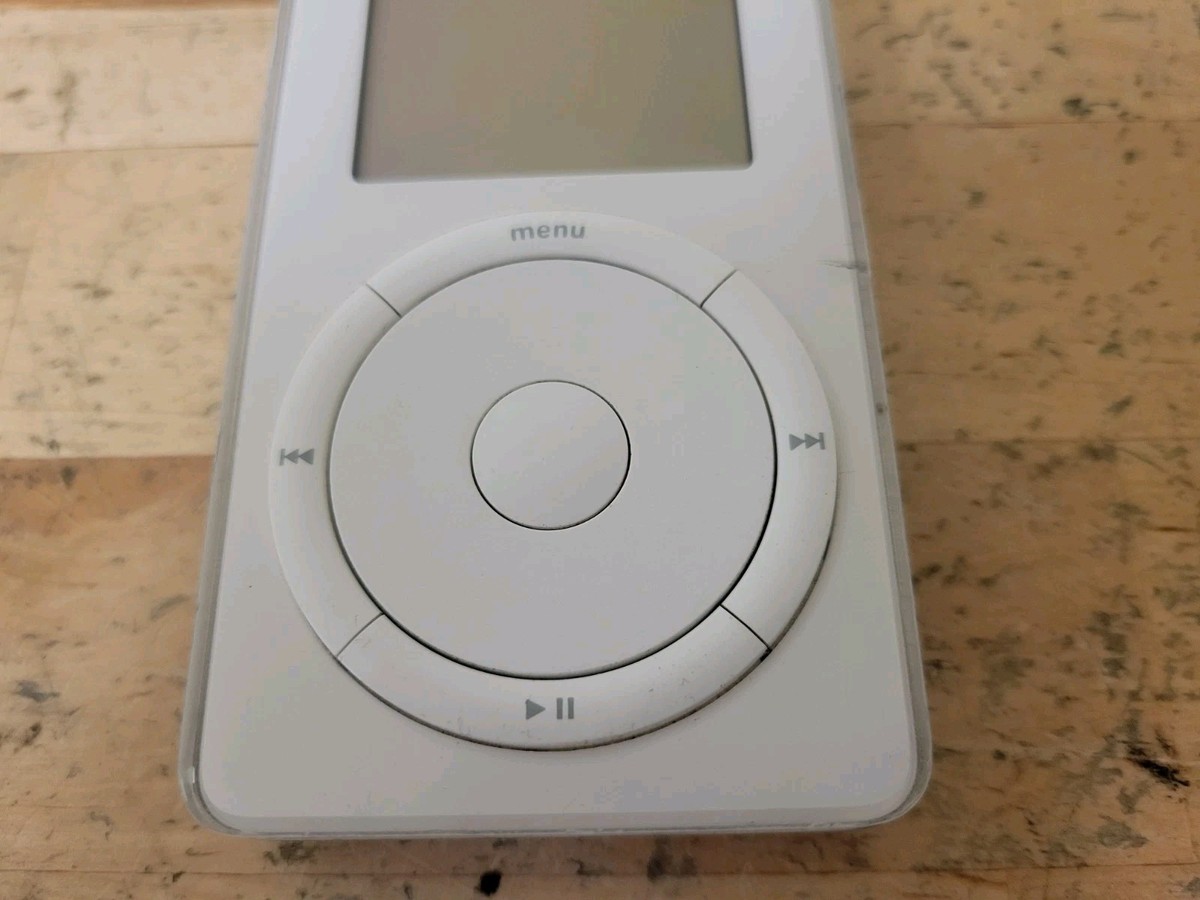 Apple IPod Classic 1st Generation M8541 Scroll Wheel 5 GB