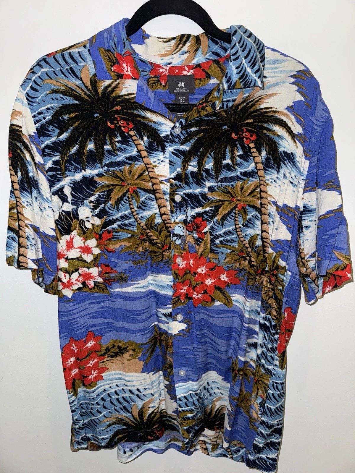 H&M Shirt Mens MEDIUM Button Up Floral Blue Hawaiian Short Sleeve Viscose Beach