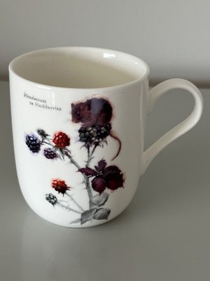 MACNEIL FINE CHINA WOODMOUSE ON BLACKBERRIES BECHER