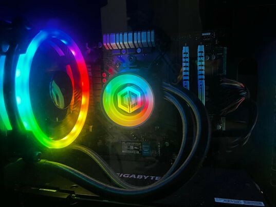 CyberPowerPC - NVIDIA GeForce RTX 2070 SUPER - 1TB SSD AMD Ryzen 7 3700X -  16G