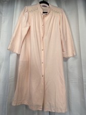 Vintage Vanity Fair Pink Velour Snap Up Housecoat Size S 3/4 Sleeves W/Pockets