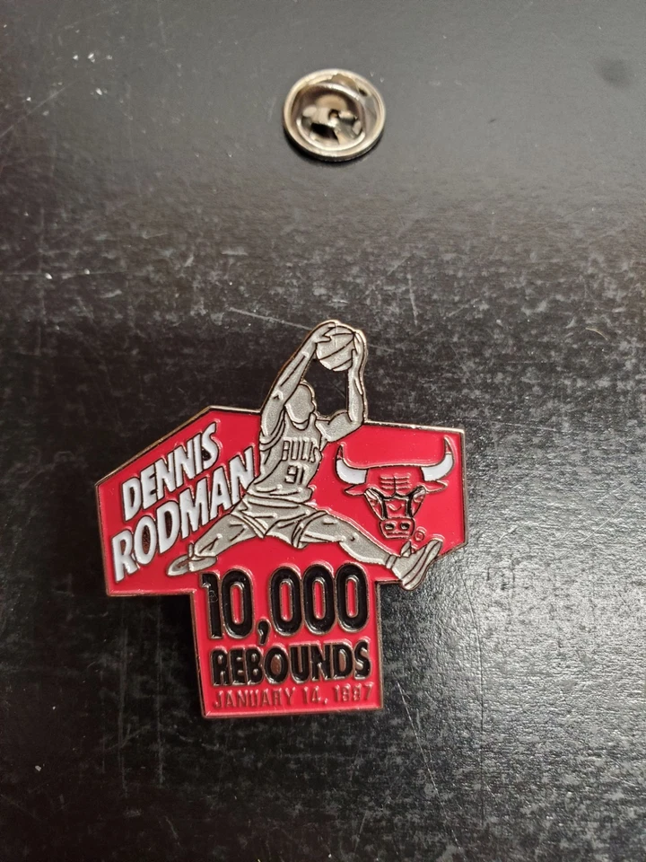 Pin Dennis Rodman NBA Chicago Bulls 10000 rebotes - # 01902 de 10000 Foto 4 de 4