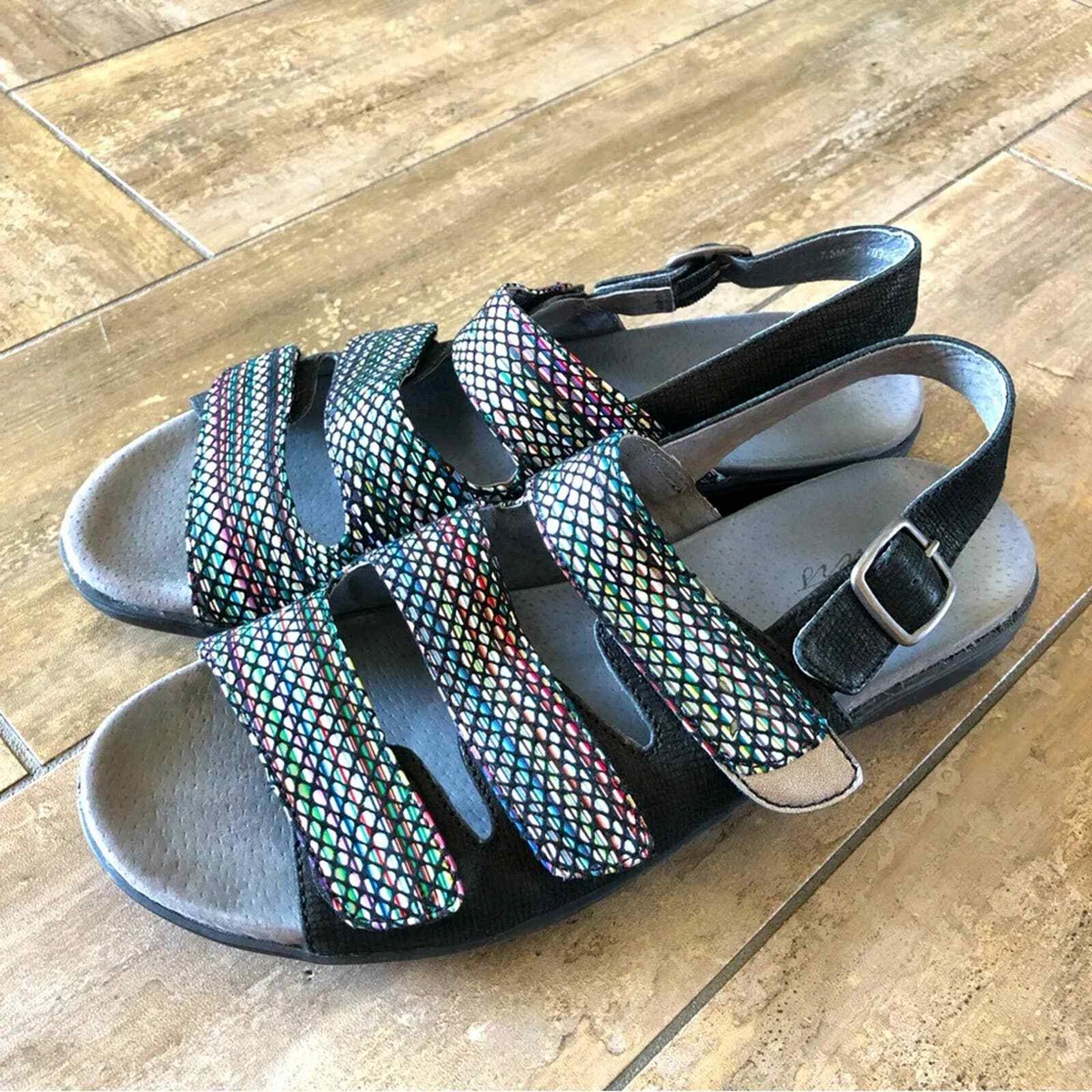 Trotters vine deals sandal