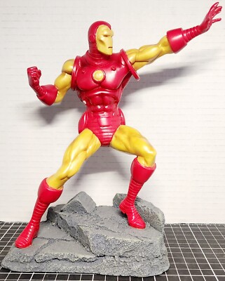 Marvel comics Iron Man Avengers and Adversaries 8  resin statue 2002