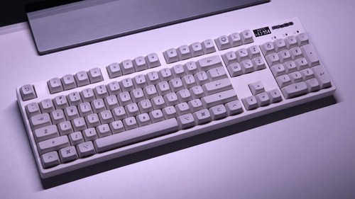 Filco Mejestouch Convertible 2 Keyboard Cherry MX Red Switch & Drop Mt3 Keycaps