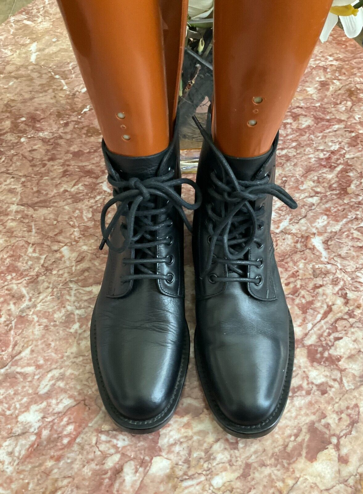 Stivaletti da combattimento Saint Laurent Ranger in pelle nera con zip taglia 38 5 usati in ottime condizioni $ 1.225