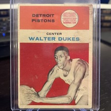 1961-62 Fleer Basketball #11 Walter Dukes - Detroit Pistons - Vintage - E