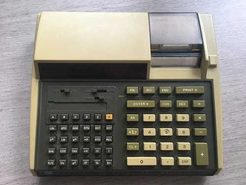 Calculatrice Hewlett Packard 75 - Vintage - Non Testée - Vendue En L'état