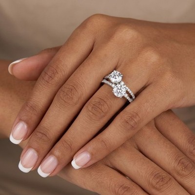 Two Stone Engagement Ring Solid 18K Gold 2.04 Carat Round Natural Diamond F VS2