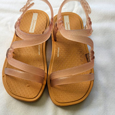 Ipanema Girls Pink/Tan Strappy Sandals Glitter Accents Slip-On Open Toe 8