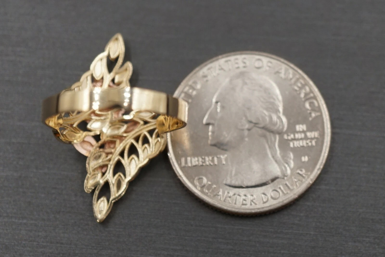 Real 14k Tri Color Gold Diamond Cut Long Leaf Flower Ring. Size 7