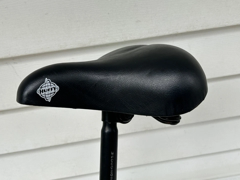 Huffy Wide Beach Cruiser Mountain Cruiser Road Bike X-Wide Seat W/ Post Black - Image 4 of 4